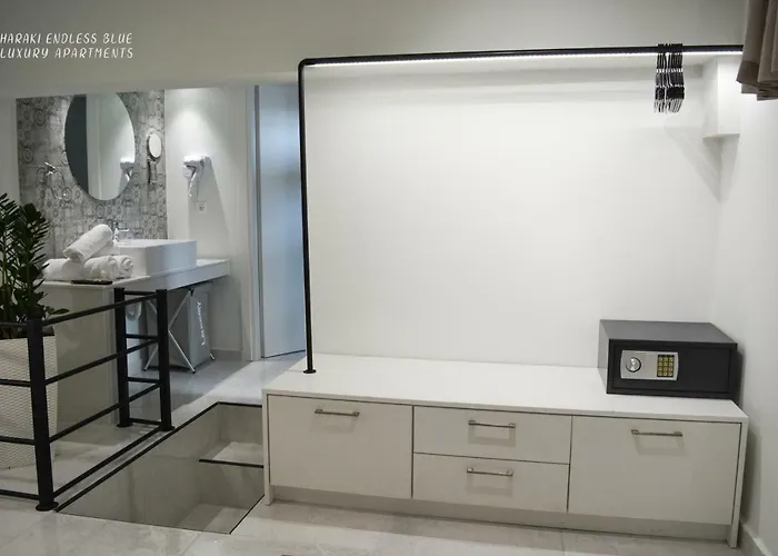 Endless Blue Luxury Apartament